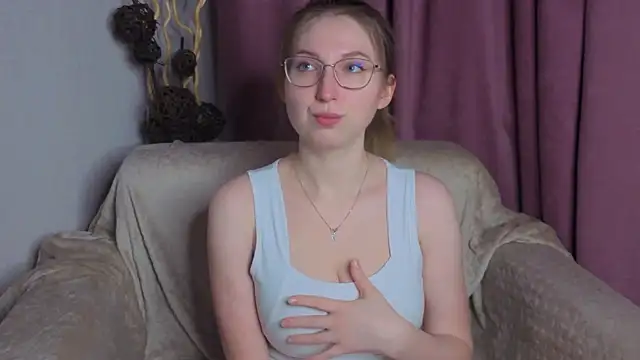 DaliaRadtke online show from November 19, 2025, 6:19 pm