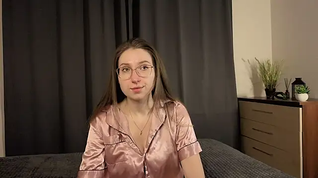 DaliaRadtke online show from December 14, 2025, 6:46 pm