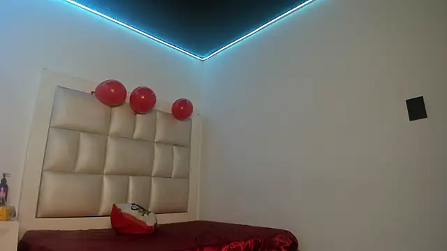 peyton  wat online show from June 15, 2026, 12:16 pm