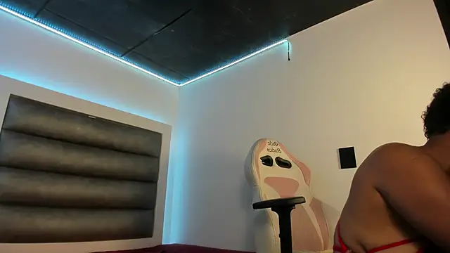 Snapshot of peyton__wat chatting on March 12, 2026, 3:23 am peyton wat online show from March 12, 2026, 3:23 am