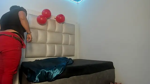 peyton  wat online show from June 24, 2026, 11:53 am
