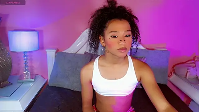  IsabellaRousse online show from November 27, 2025, 7:47 pm