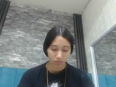 Lil Rose2006 online show from October 11, 2025, 12:06 pm