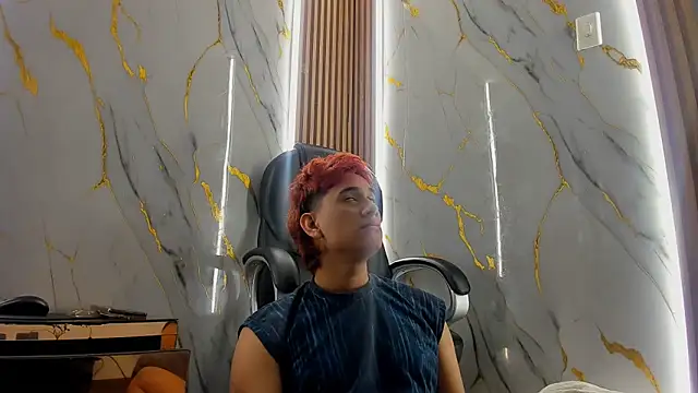 Snapshot of Marian_Cristal chatting on February 21, 2026, 3:19 am Marian Cristal online show from February 21, 2026, 3:19 am