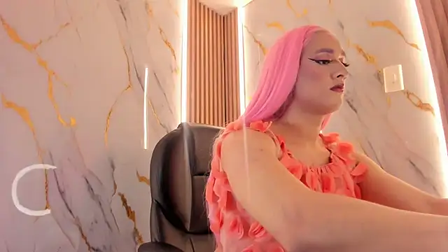 Snapshot of Marian_Cristal chatting on February 13, 2026, 4:56 am Marian Cristal online show from February 13, 2026, 4:56 am