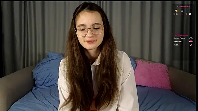 vivyboo111 online show from October 3, 2025, 6:53 pm