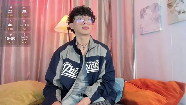 liam twiink online show from May 3, 2026, 6:22 pm