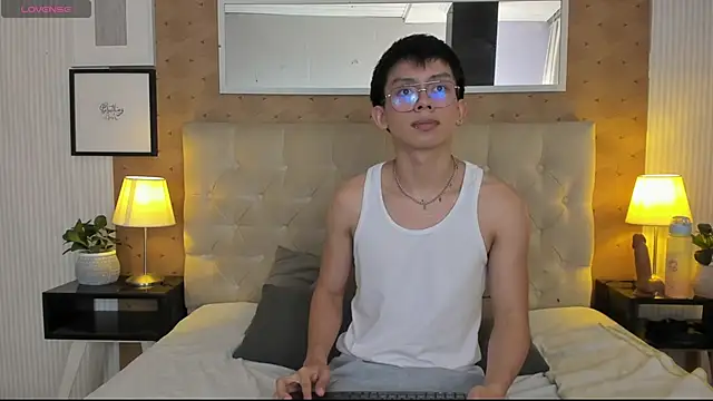 liam twiink online show from October 17, 2025, 8:21 pm