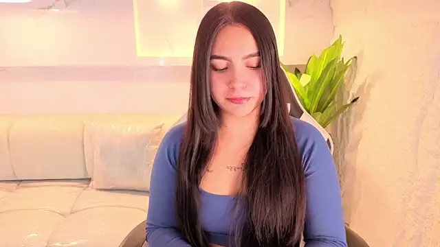 scarlett smith tp online show from February 6, 2026, 7:43 pm