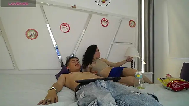 oblivionlove online show from January 7, 2026, 8:03 pm