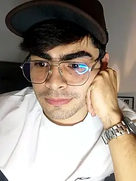 Mason grey online show from October 13, 2025, 11:27 pm