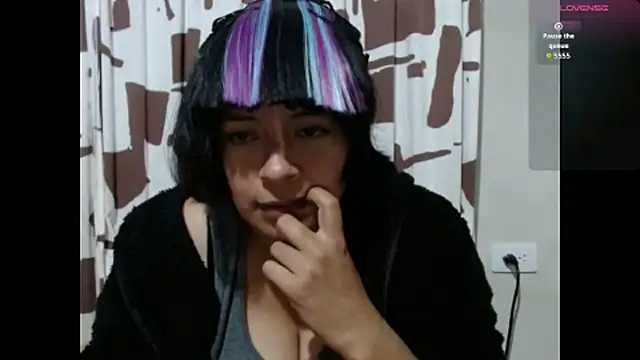 Acelinrose online show from July 10, 2026, 1:49 am