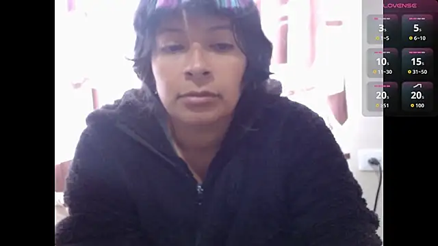 Acelinrose online show from June 25, 2026, 1:38 pm