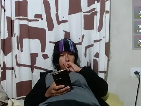 Acelinrose online show from April 25, 2026, 1:08 am