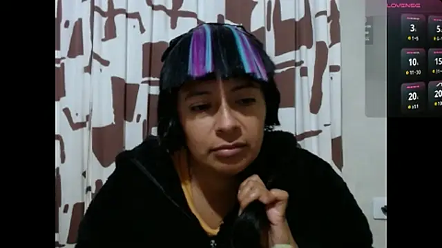 Acelinrose online show from July 16, 2026, 1:57 am