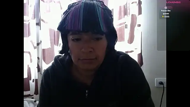 Acelinrose online show from July 6, 2026, 6:32 pm