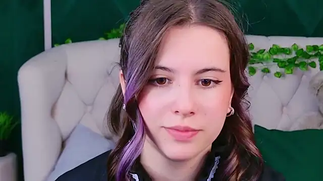 Akira Halls online show from November 15, 2025, 8:46 pm