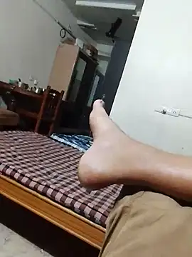 Sumitx007 online show from April 24, 2026, 5:26 pm