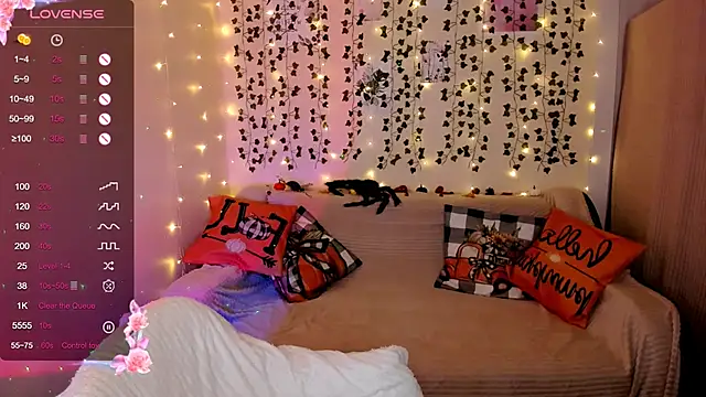 LinaBlossom  online show from October 28, 2025, 9:30 am