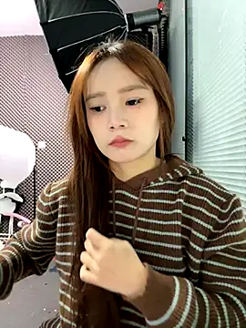 YY-27 online show from October 31, 2025, 4:53 am