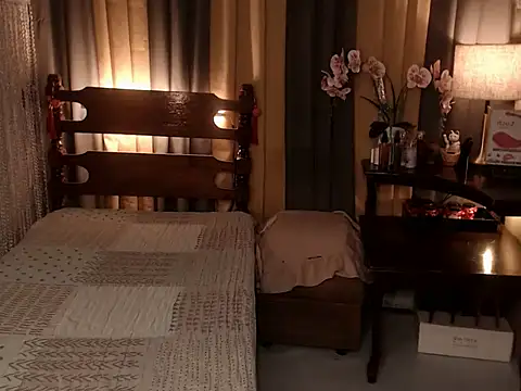 Jastine hunk online show from March 13, 2026, 2:16 am