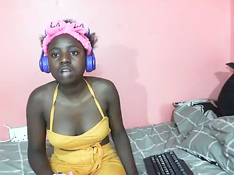 Snapshot of BlackPearl_19 chatting on November 11, 2025, 3:07 pm BlackPearl 19 online show from November 11, 2025, 3:07 pm