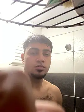 Snapshot of astoperaa chatting on December 21, 2025, 1:46 pm astoperaa online show from December 21, 2025, 1:46 pm