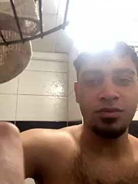 Snapshot of astoperaa chatting on January 15, 2026, 5:38 pm astoperaa online show from January 15, 2026, 5:38 pm