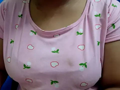 tamilqueenbaby online show from October 14, 2025, 10:53 pm