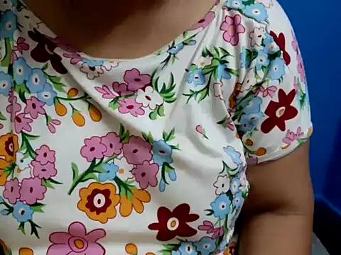 tamilqueenbaby online show from October 18, 2025, 11:18 pm