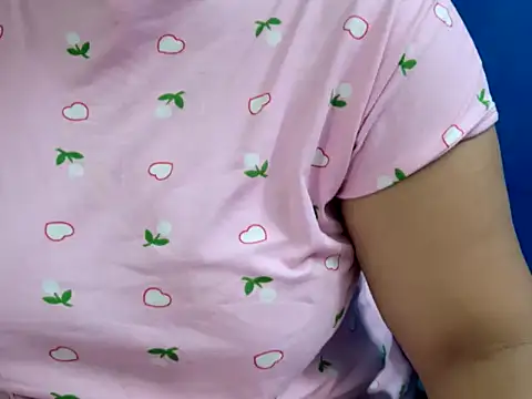 tamilqueenbaby online show from October 22, 2025, 11:42 am