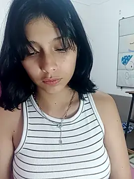 Snapshot of xoxo_milk chatting on March 11, 2026, 7:52 pm xoxo milk online show from March 11, 2026, 7:52 pm