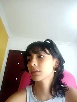 xoxo milk online show from September 22, 2025, 3:51 pm