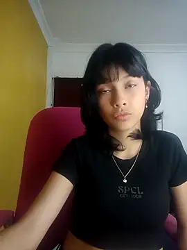 xoxo milk online show from October 20, 2025, 5:35 pm