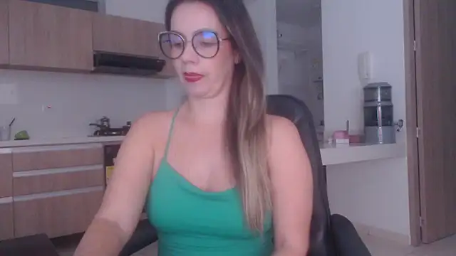 LovePaula online show from July 11, 2026, 11:38 pm