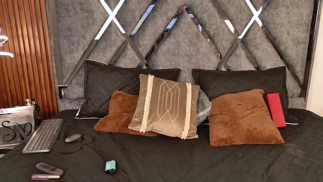 Dafne  Ruiz online show from October 4, 2025, 12:07 pm