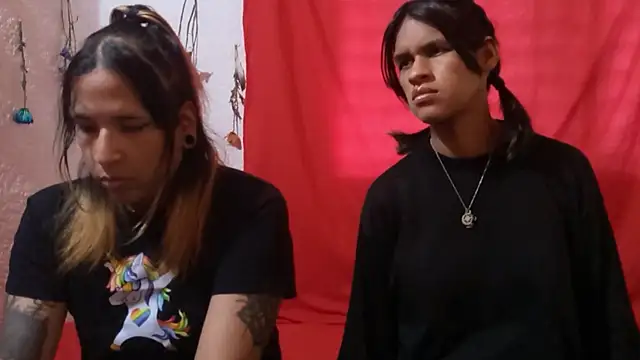 Couple Moth666 online show from October 9, 2025, 8:42 pm