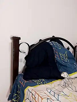 LATINO27CM online show from October 3, 2025, 9:16 pm