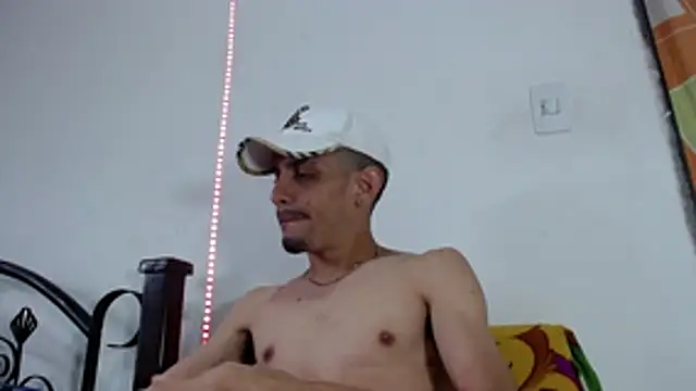 LATINO27CM online show from November 5, 2025, 4:32 pm