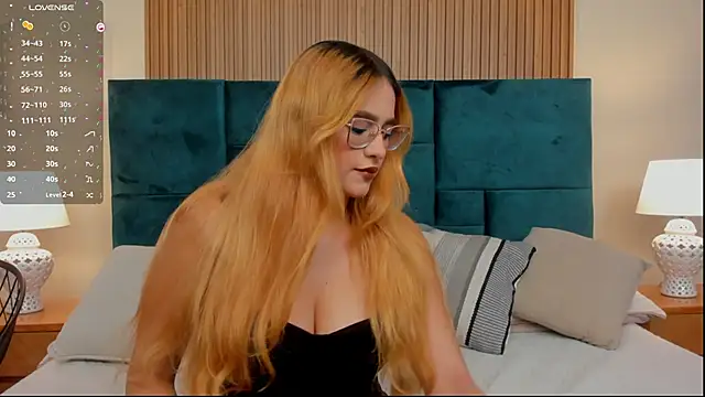 Amber kiss  online show from May 20, 2026, 7:11 pm