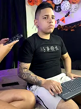 Snapshot of BoomChikaWow chatting on October 27, 2025, 11:38 pm BoomChikaWow online show from October 27, 2025, 11:38 pm