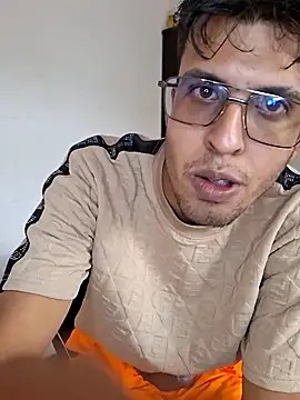 Luisbebe20 online show from June 19, 2026, 9:09 pm