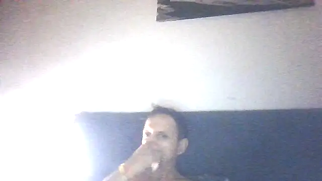 Snapshot of Argo1972 chatting on December 21, 2025, 6:09 pm Argo1972 online show from December 21, 2025, 6:09 pm