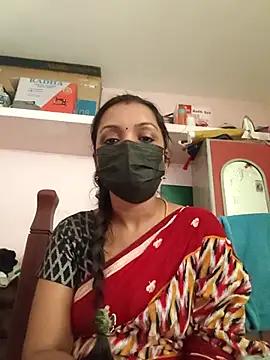 Snapshot of Tamil_Swathi chatting on December 14, 2025, 10:43 am Tamil Swathi online show from December 14, 2025, 10:43 am