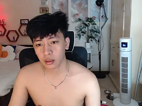 niel cumshow online show from January 7, 2026, 8:03 pm