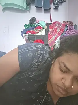Deborbhavi222 online show from August 5, 2026, 8:30 am