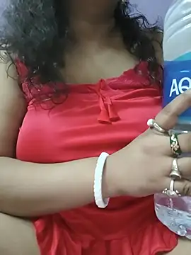 Deborbhavi222 online show from June 21, 2026, 1:06 pm