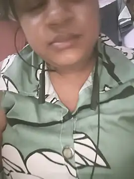 Deborbhavi222 online show from July 28, 2026, 2:41 am