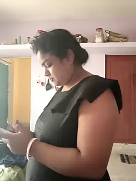 Deborbhavi222 online show from April 26, 2026, 4:32 am