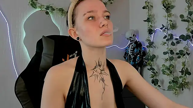 Elastikisss online show from May 4, 2026, 9:23 am